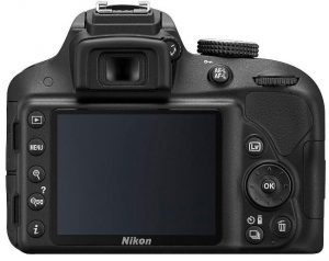 Display della Nikon D3300 con pulsanti.