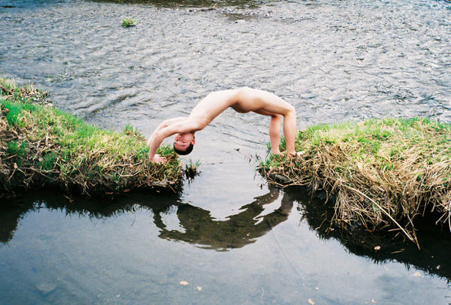 Ren Hang, foto all'aperto.